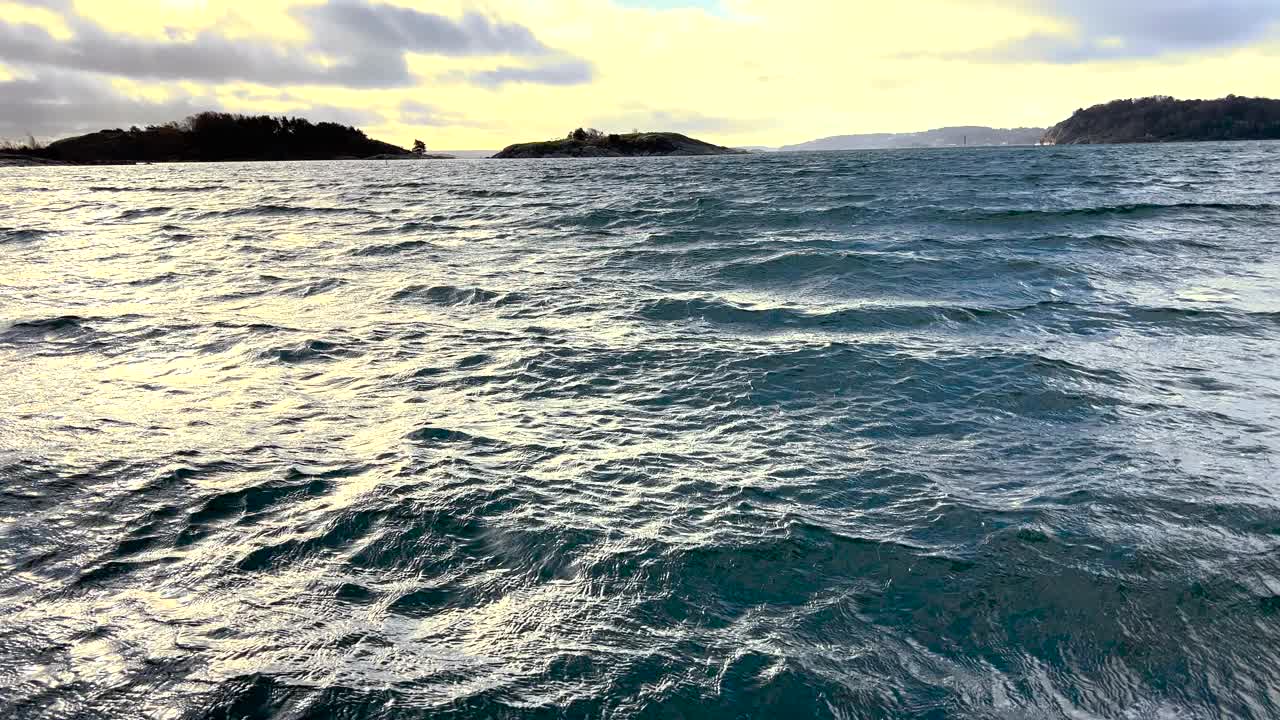 瑞典的海浪和日落，斯登松视频素材