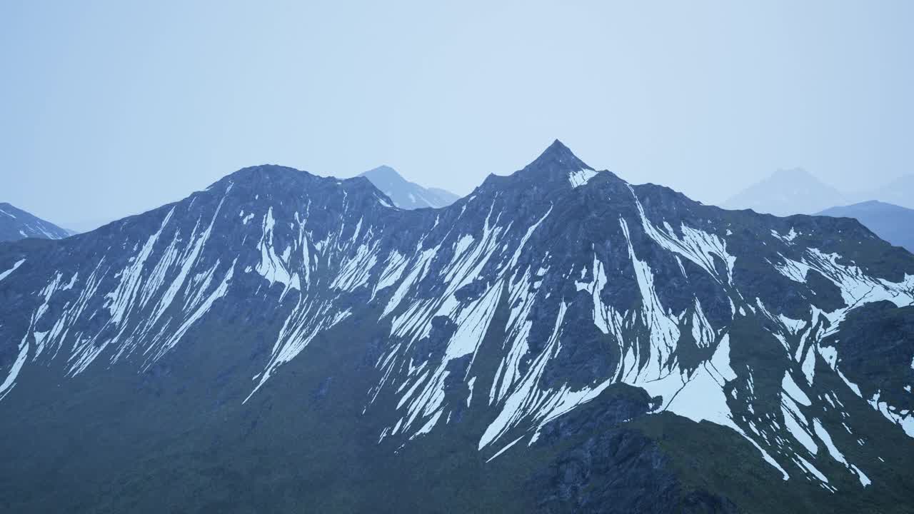 高加索山脉的山峰和皑皑白雪的壮丽景色视频素材