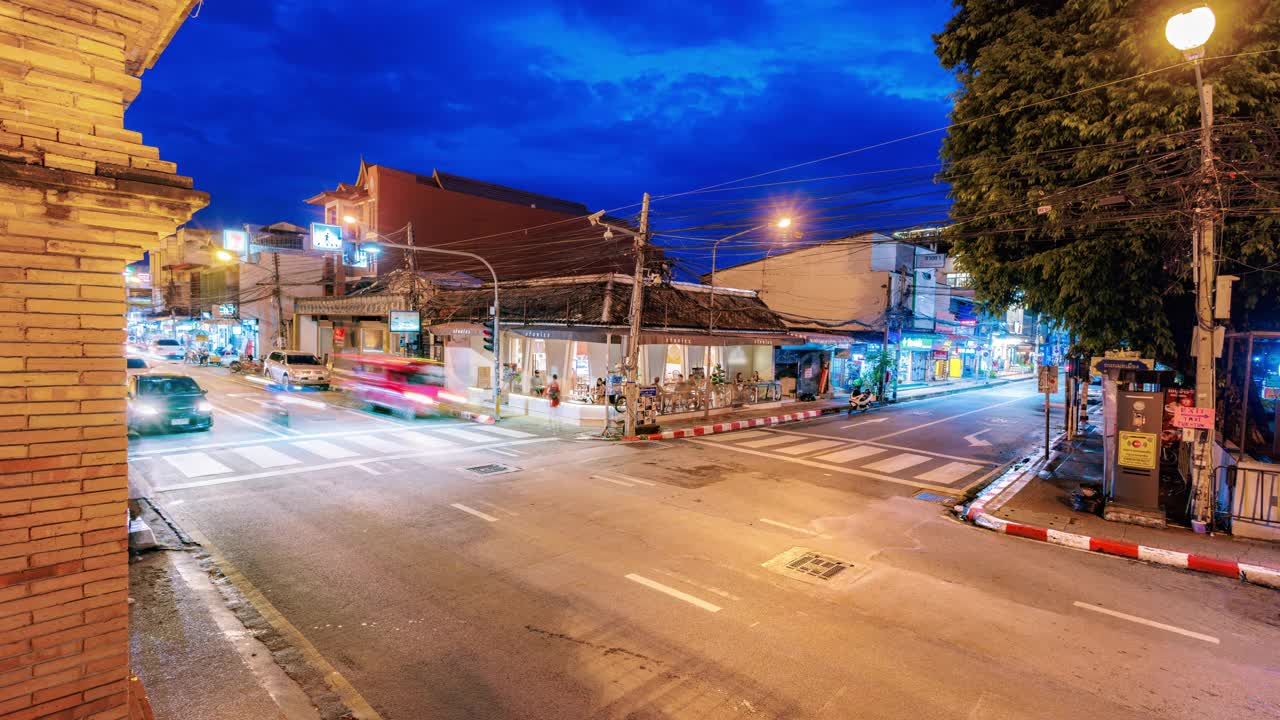 城市交通街道夜间时间视频素材