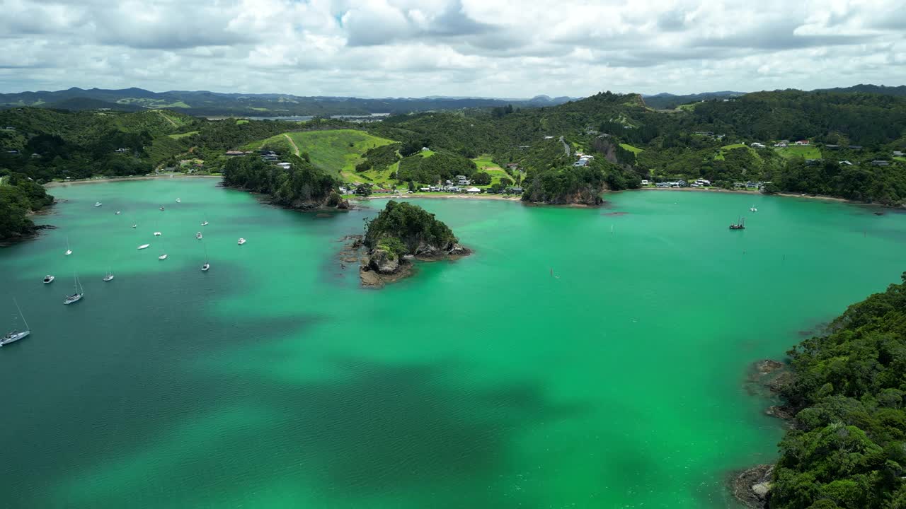 鸟瞰新西兰海岸线视频素材