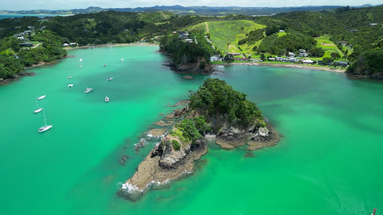 鸟瞰新西兰海岸线视频素材