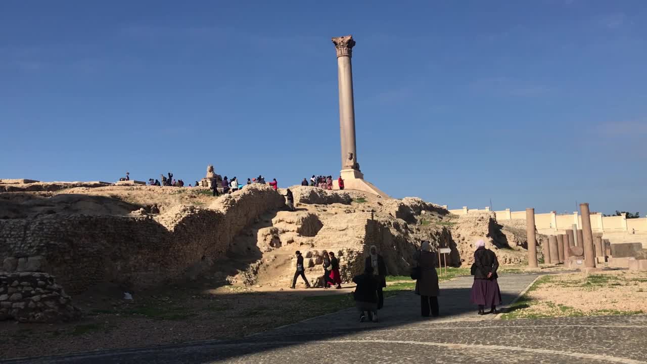 庞培柱遗址的考古遗址，亚历山大，埃及视频素材