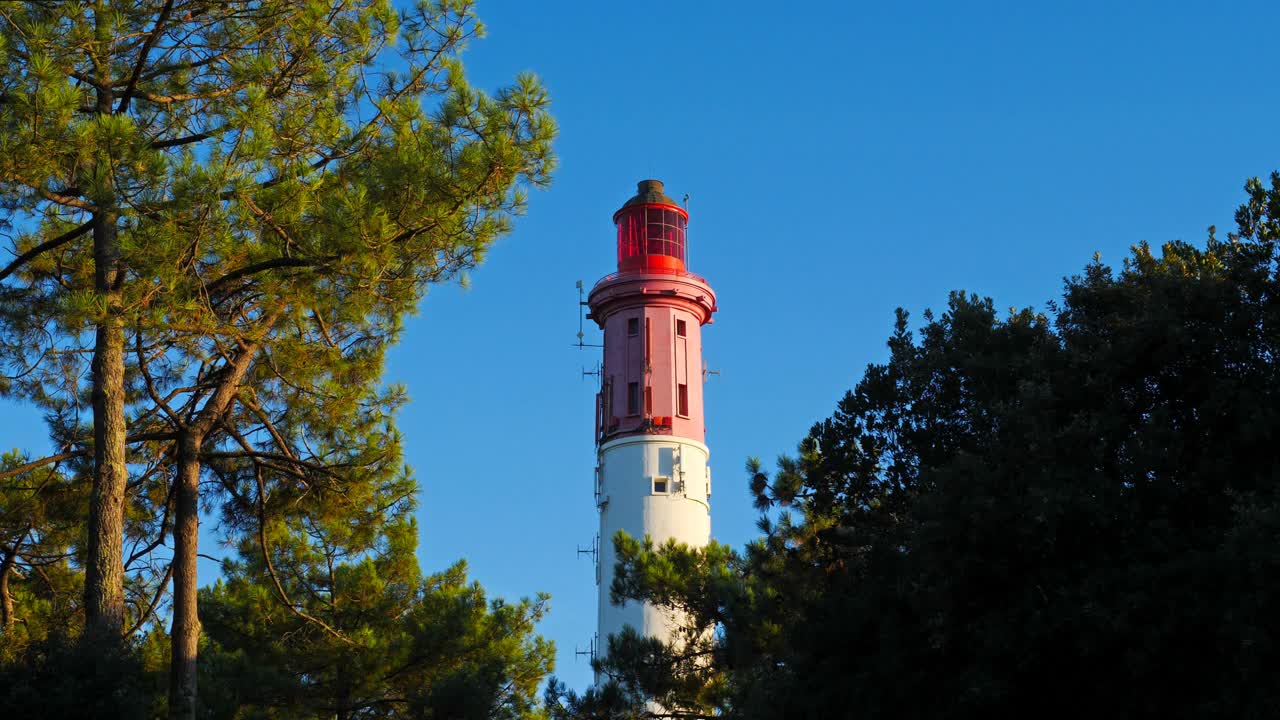 The lighthouse of Cap Ferret, Lège-Cap-Ferret, Arcachon, Gironde, France视频素材