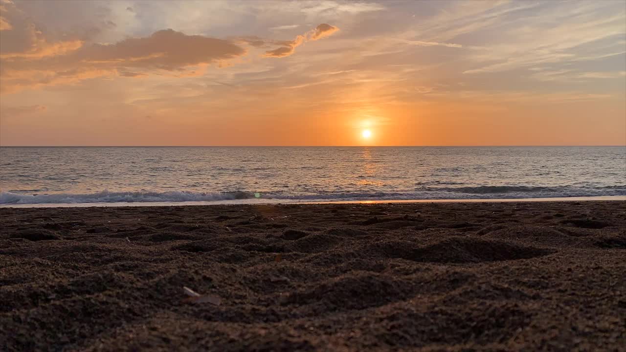 一段时间流逝的夕阳入海视频素材