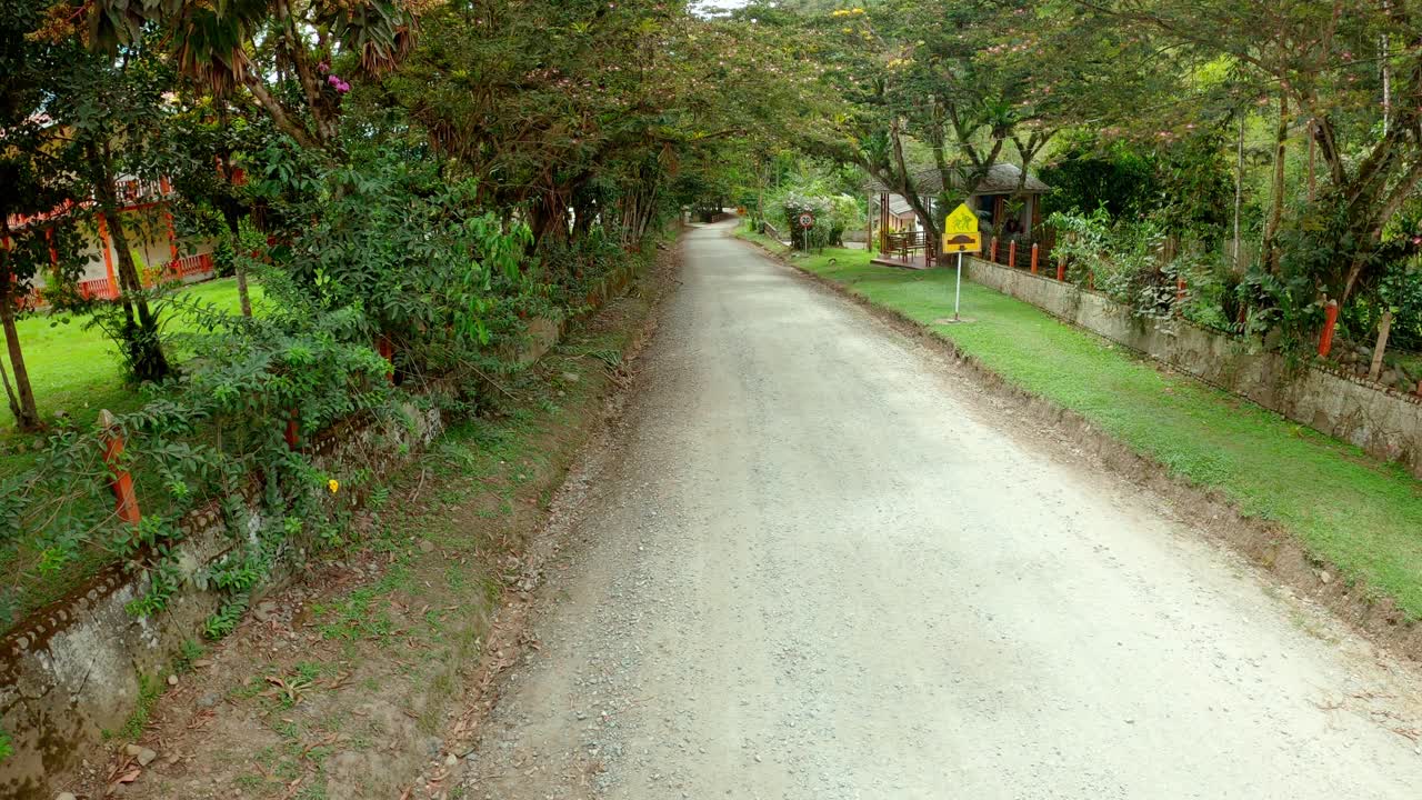 在南美山区开车旅行视频素材