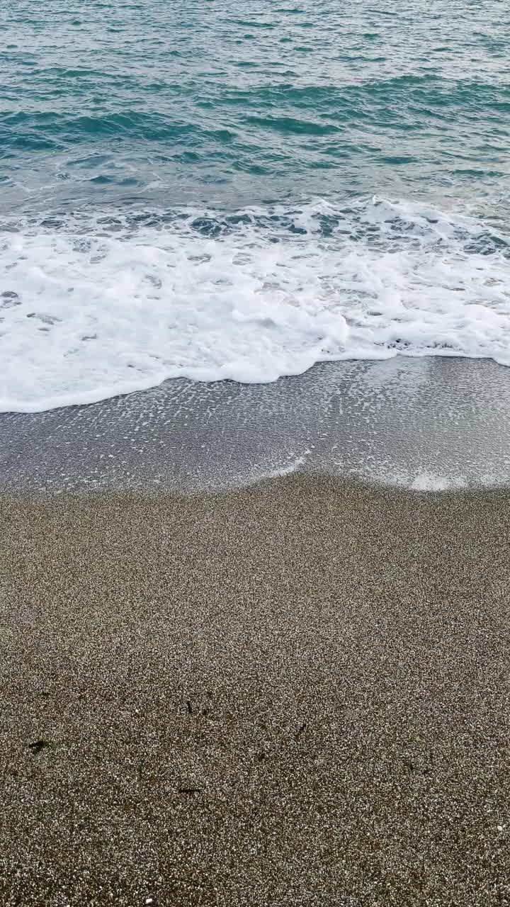 海滩上的海浪视频素材