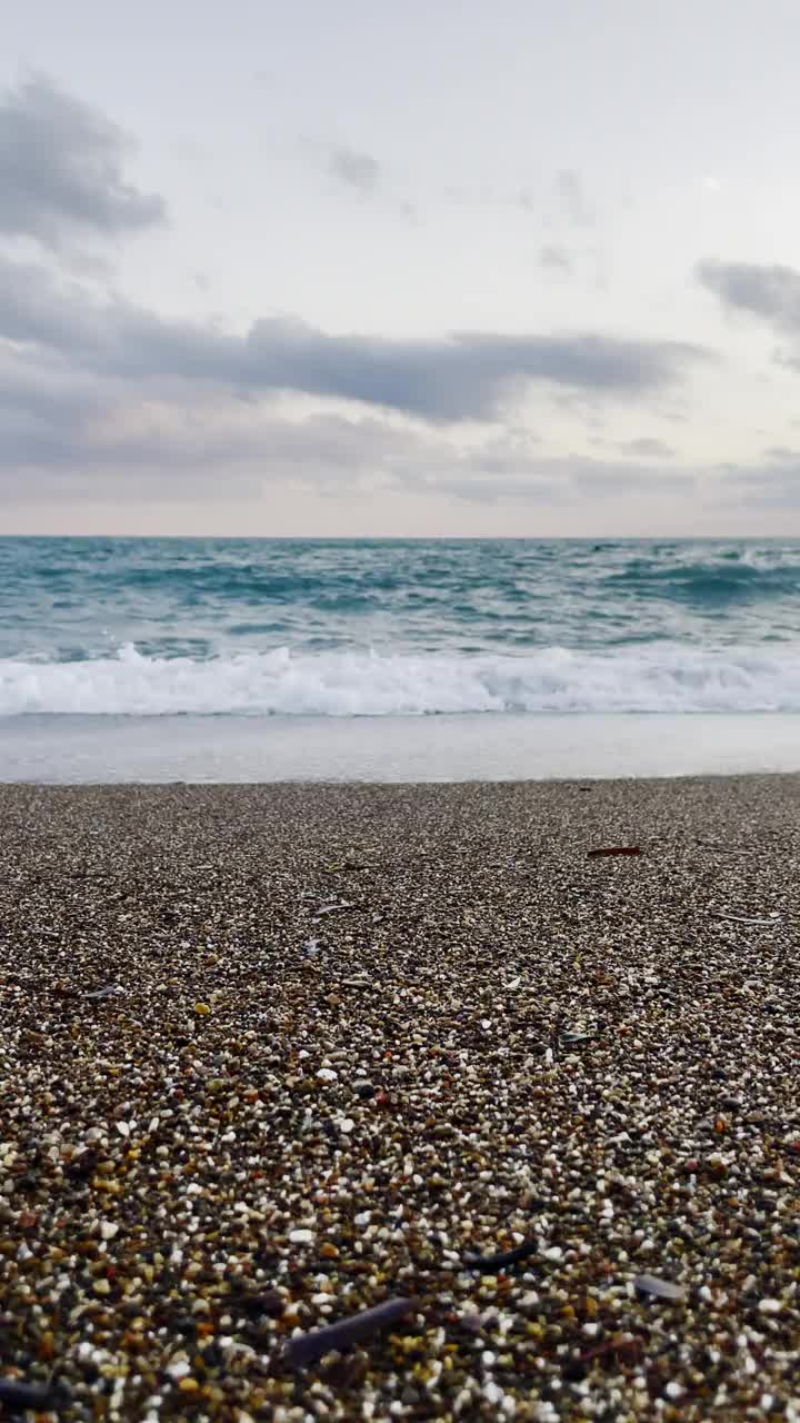 日落时的海浪视频素材