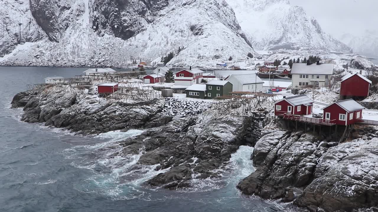 挪威标志性的渔村，罗弗敦群岛的Hamnøy视频素材