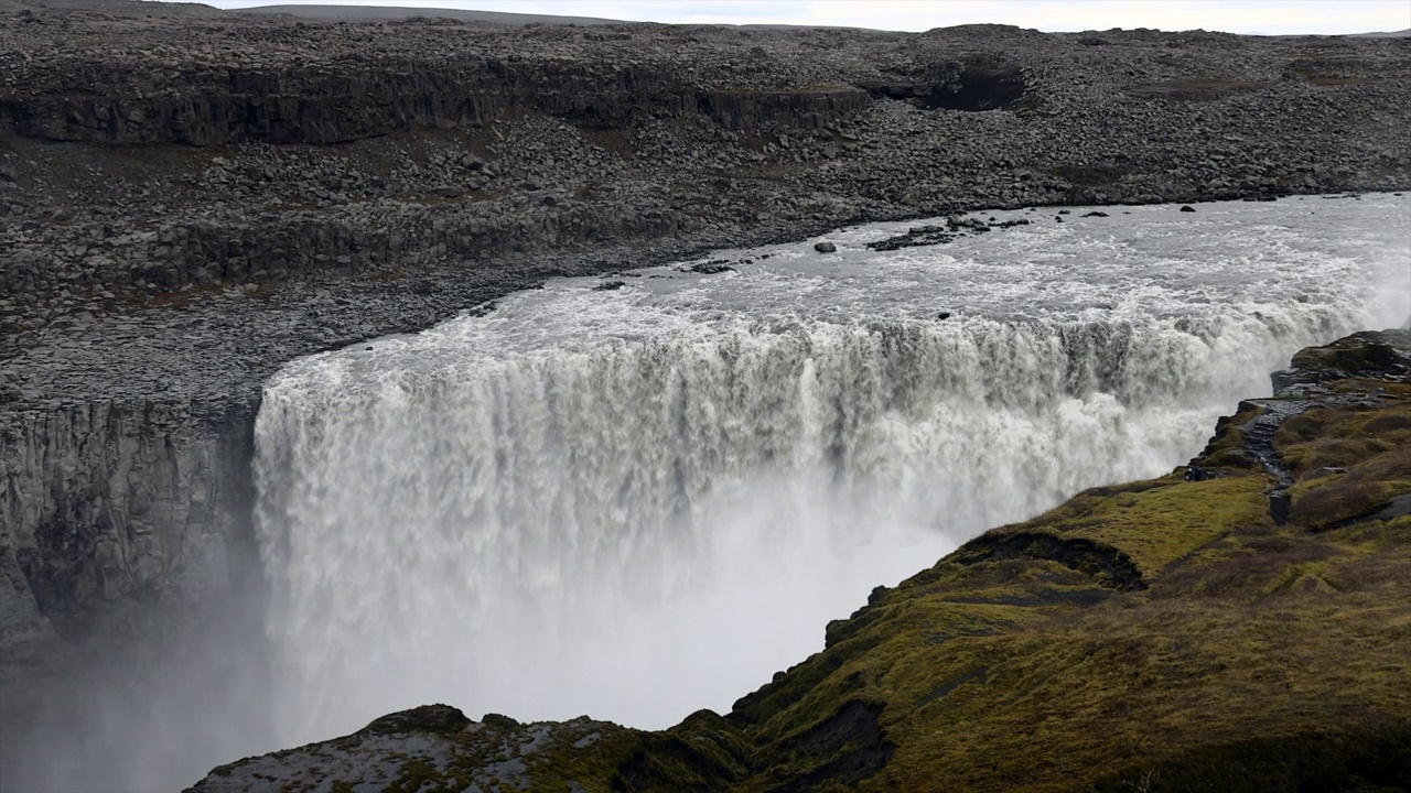 Dettifoss Waterfall in Vatnajökull National Park in Jokulsargljufur canyon on the Jokulsa a Fjollum river in Northeast Iceland.视频下载