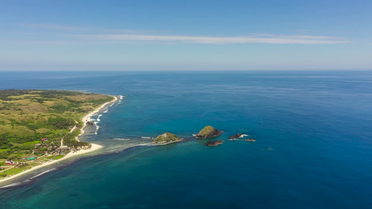 热带海滩鸟瞰图。菲律宾。视频素材