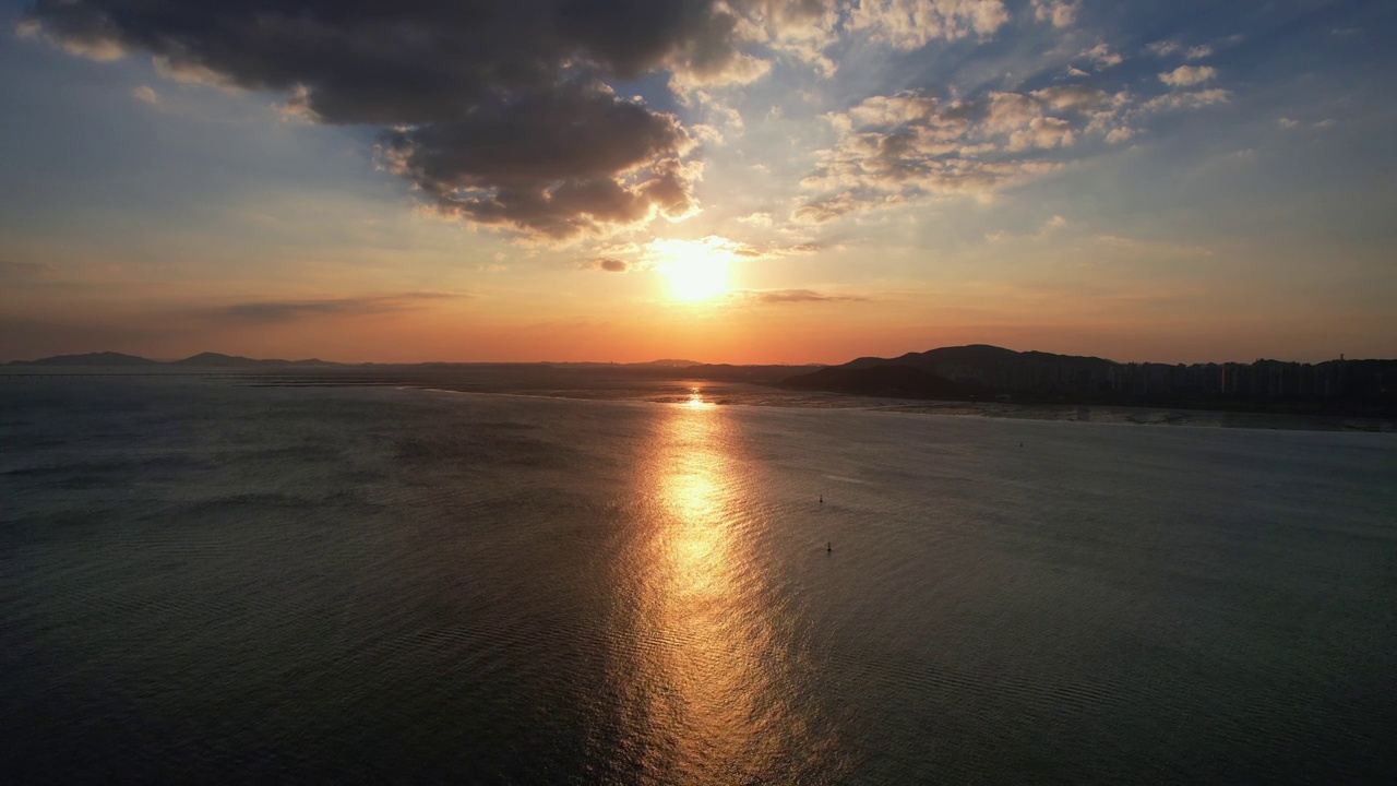 月尾岛的日落景色/中区，仁川，韩国视频素材