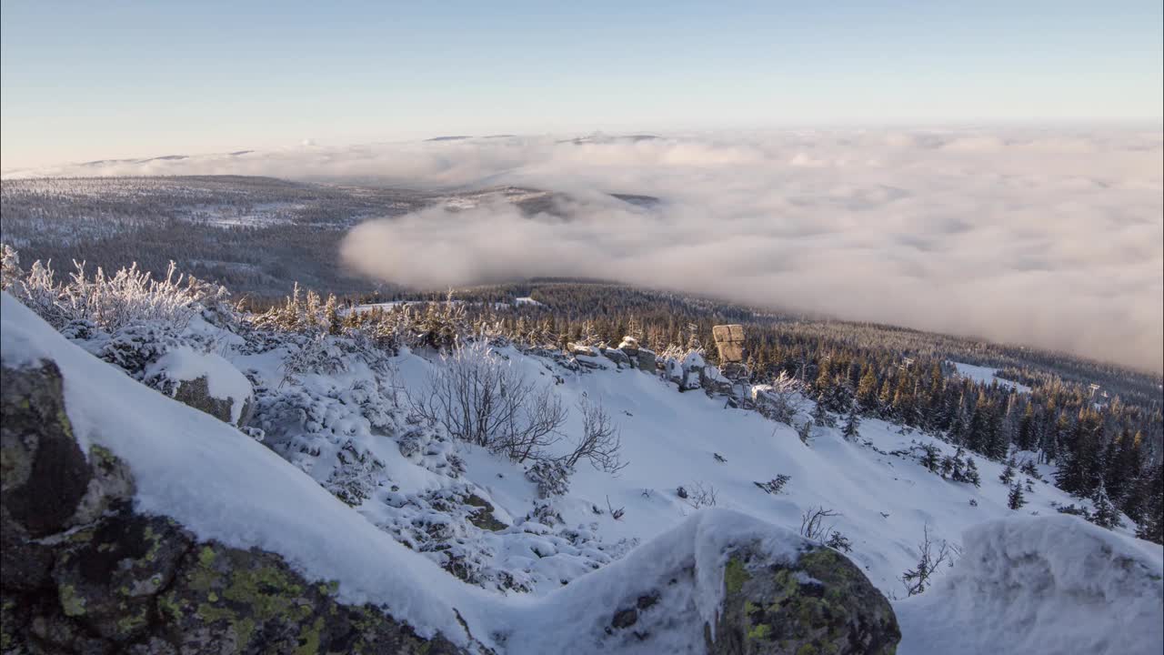 Karkonosze Końskie Łby Inversion视频素材