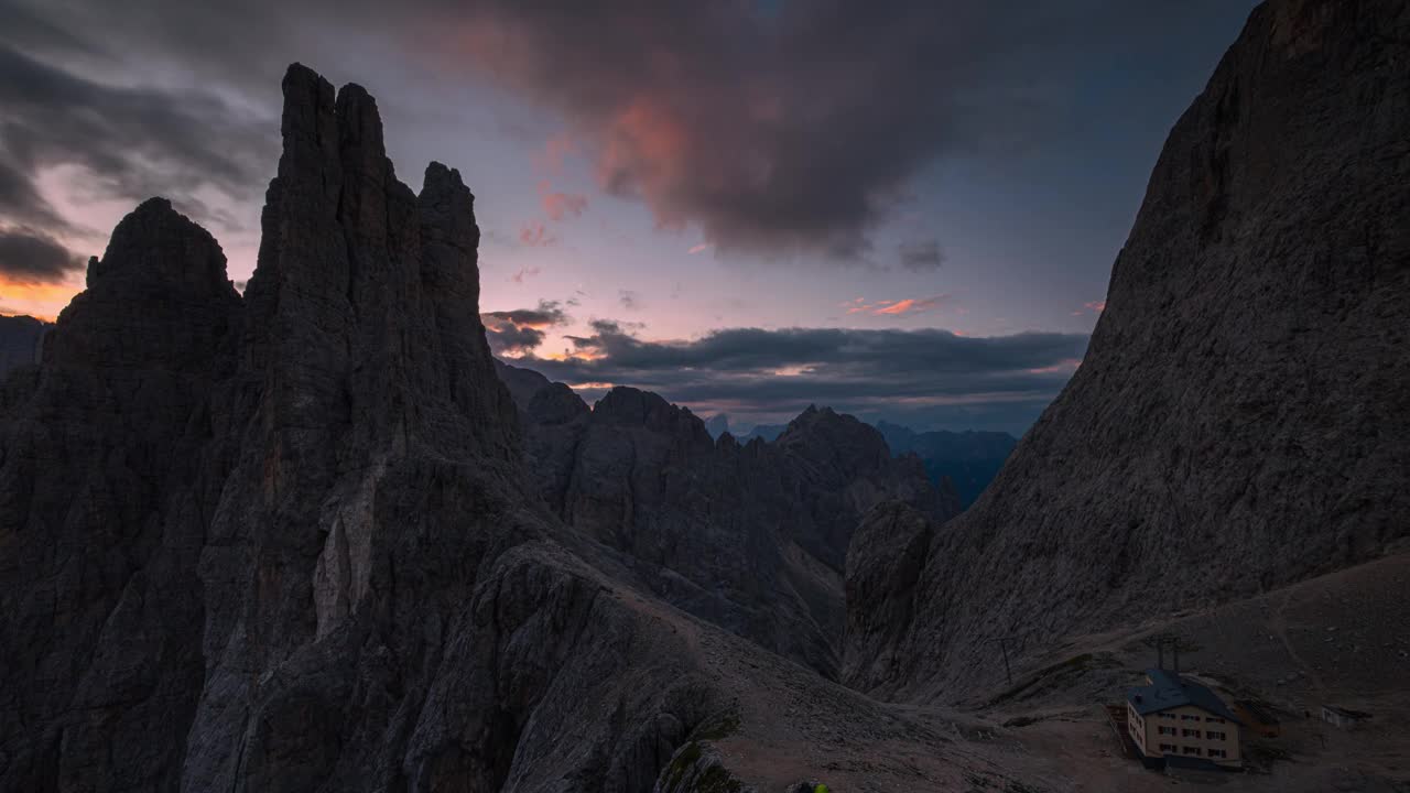 Dolomites Torri del Vajolet山的延时4K镜头视频素材