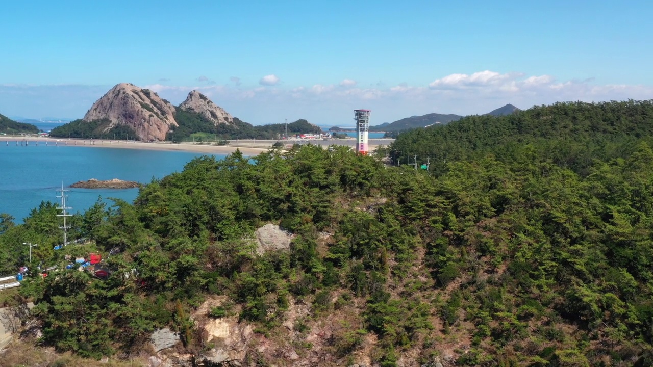 韩国全北郡山市善游岛、海滩和大海的风景视频素材