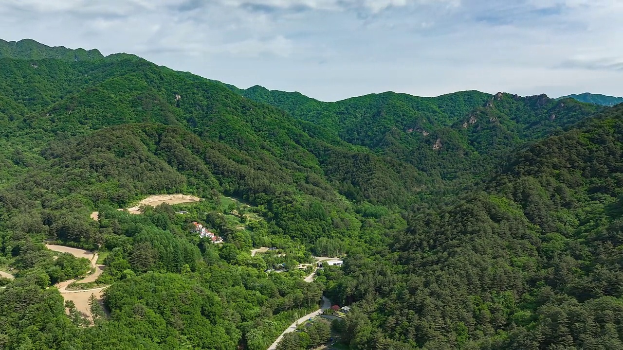 雪岳山的加里峰风景/韩国江原道麟蹄郡视频素材