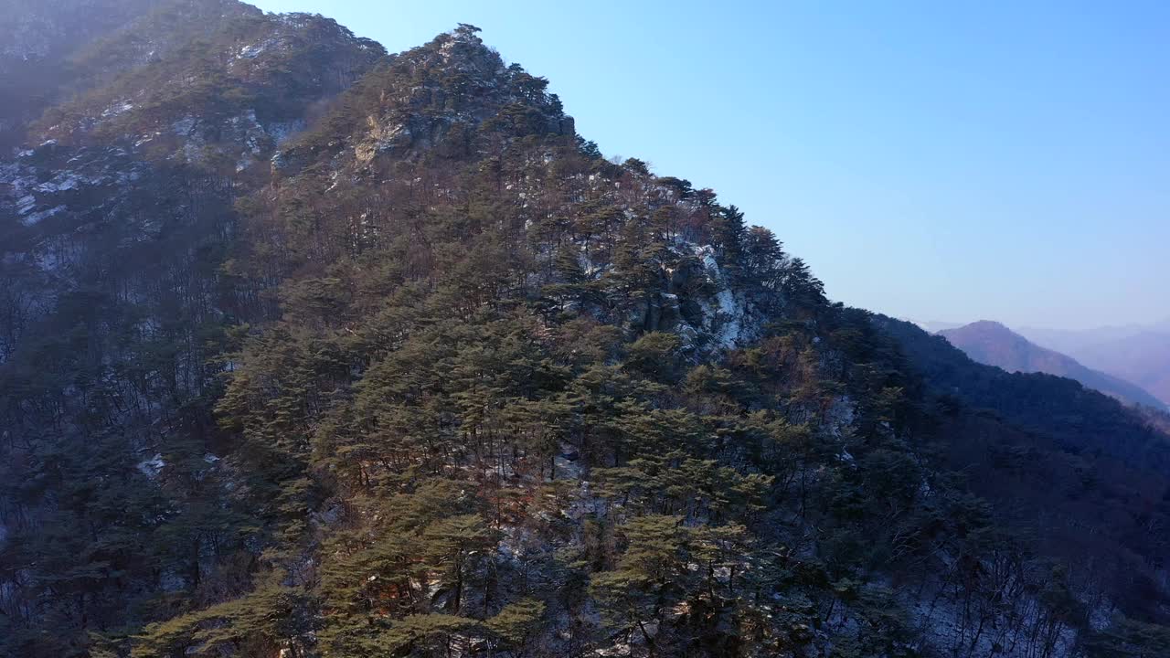 韩国江原道春川市沙马山的风景视频素材