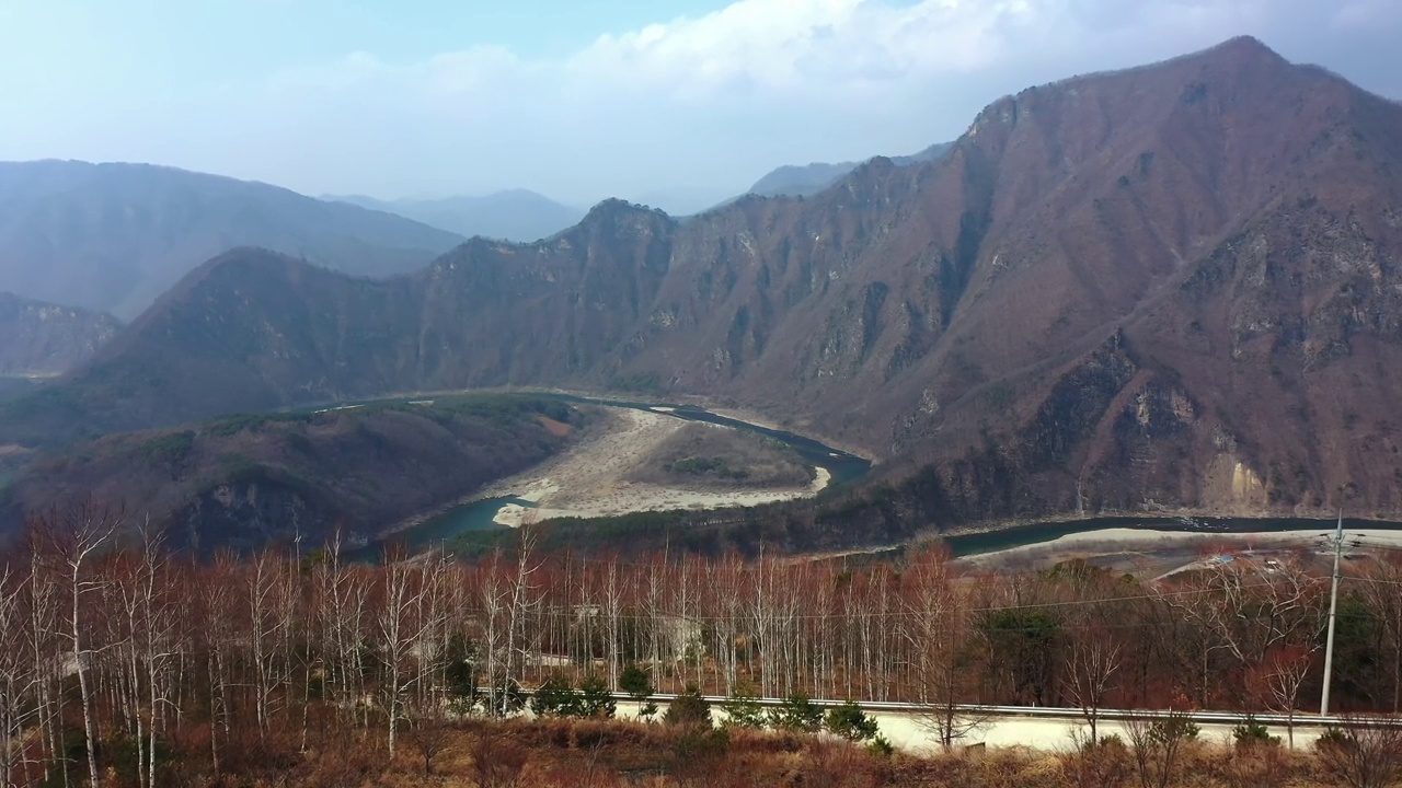 东江江周围的风景，Nariso观景台和Bariso观景台/江原道旌善郡视频素材