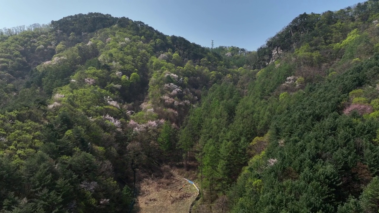 韩国江原道洪川郡古热山周围的风景视频素材