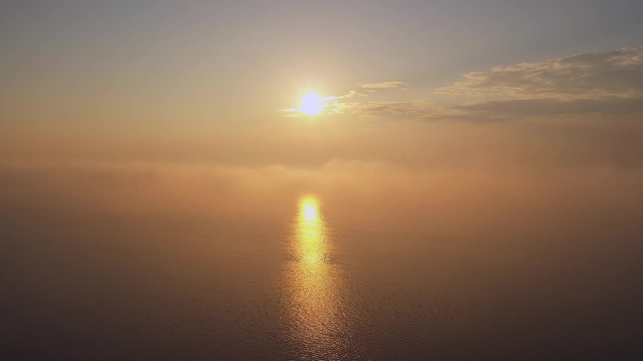 华城湖和海的日出/韩国京畿道华城市视频素材