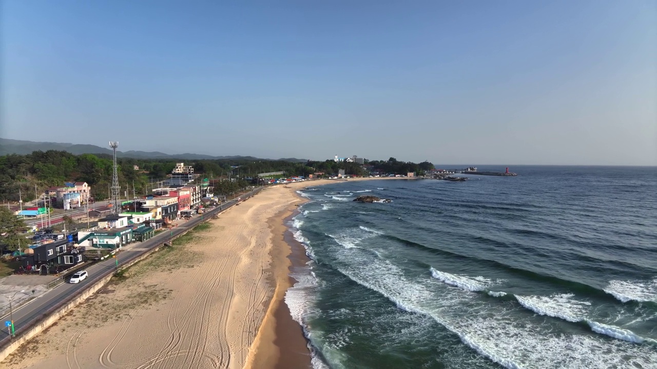 Wonporihaebyeon海滩，东海和沿海公路/阳阳郡，江原道，韩国视频素材