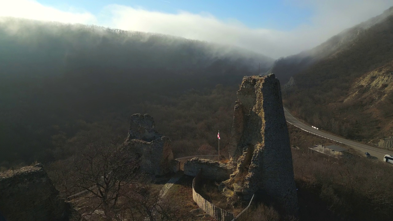 乌贾尔马要塞的古代遗迹鸟瞰图。格鲁吉亚的卡赫蒂地区视频素材