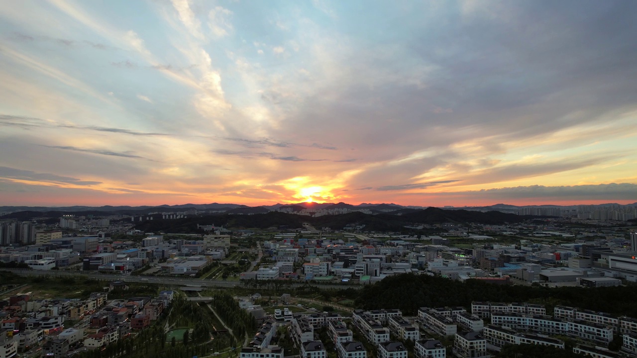 韩国京畿道华城市市中心的日落景色视频素材