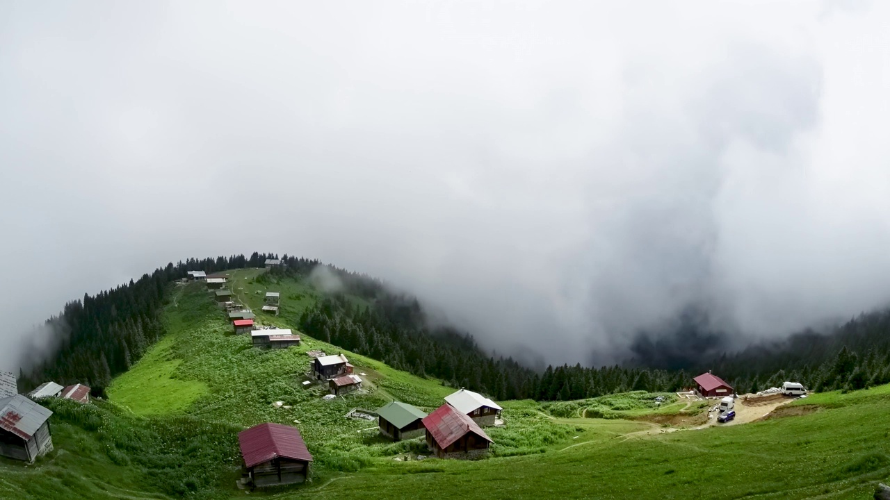 在黑海karadeniz地区的Pokut高原的全景时间推移视图，Rize，土耳其视频素材