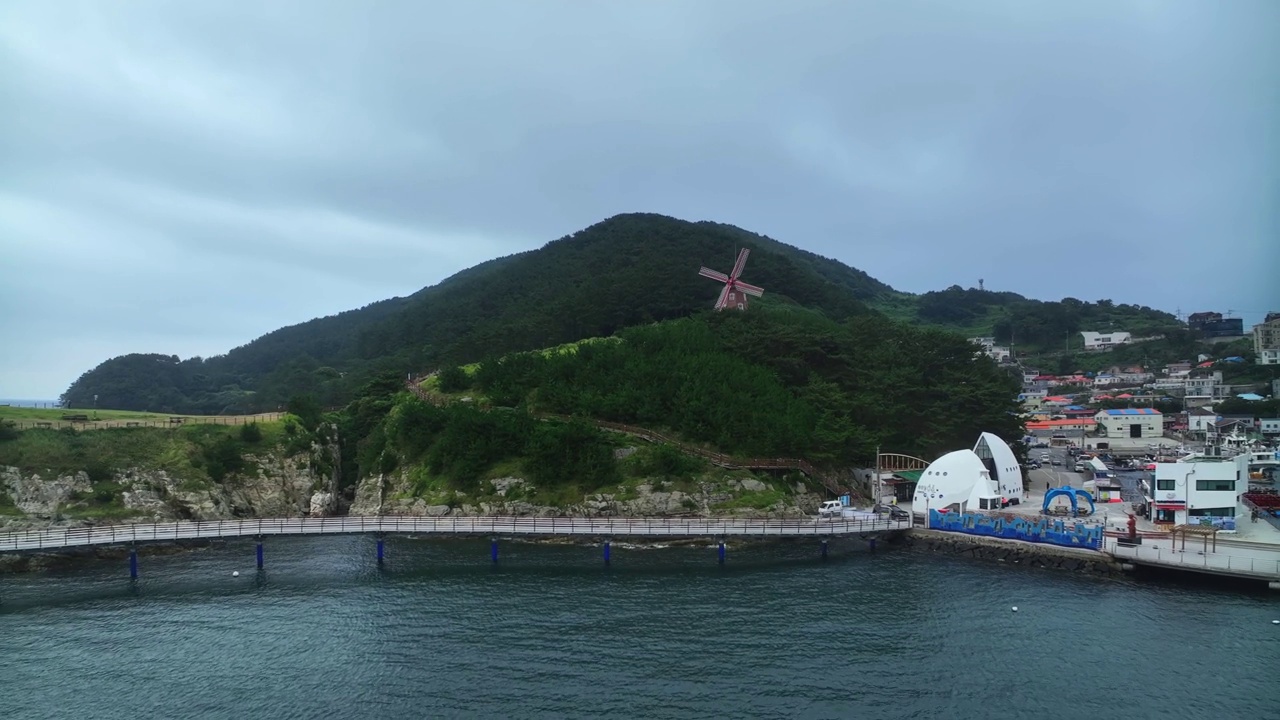 韩国庆尚南道道长浦村风山海景和大海/巨济市视频素材