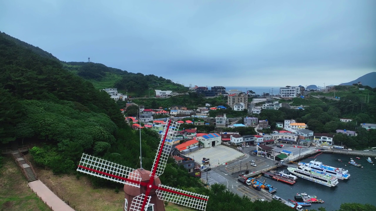 韩国庆尚南道道长浦村风山海景和大海/巨济市视频素材