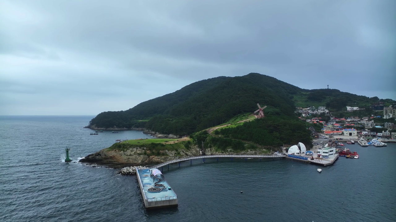 韩国庆尚南道道长浦村风山海景和大海/巨济市视频素材