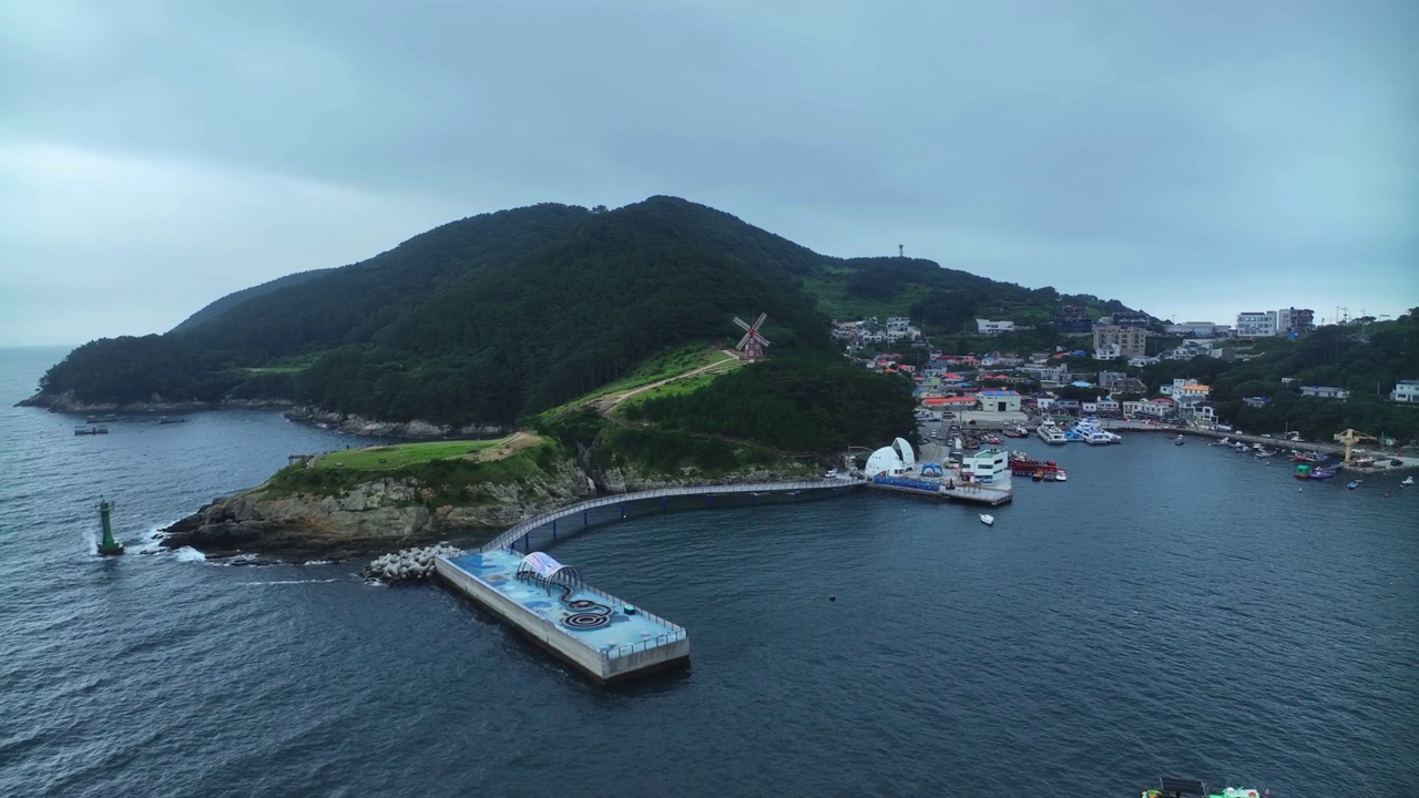 韩国庆尚南道道长浦村风山海景和大海/巨济市视频素材