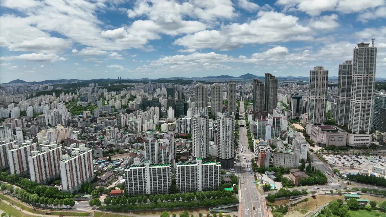 韩国首尔九老区木洞区/阳川区周围的城市景观视频素材