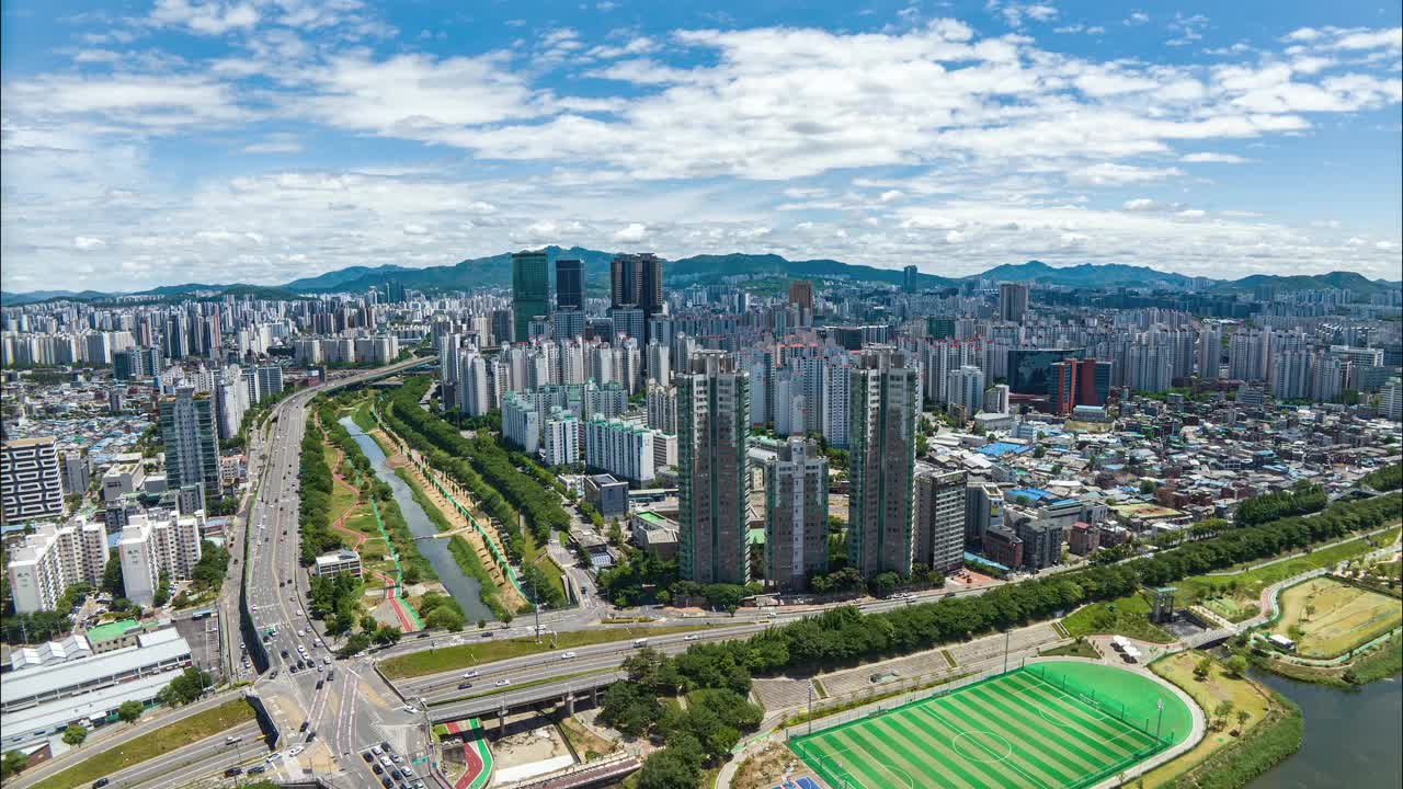 韩国首尔九老区市中心周围的城市景观视频素材