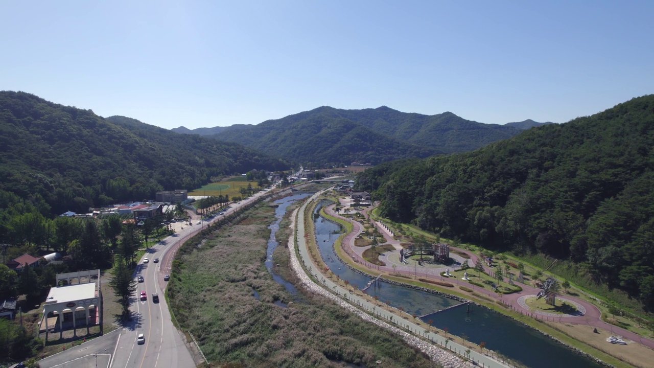 松尼山周边地区和全岐pumsong松树/忠北扶恩郡，韩国视频素材