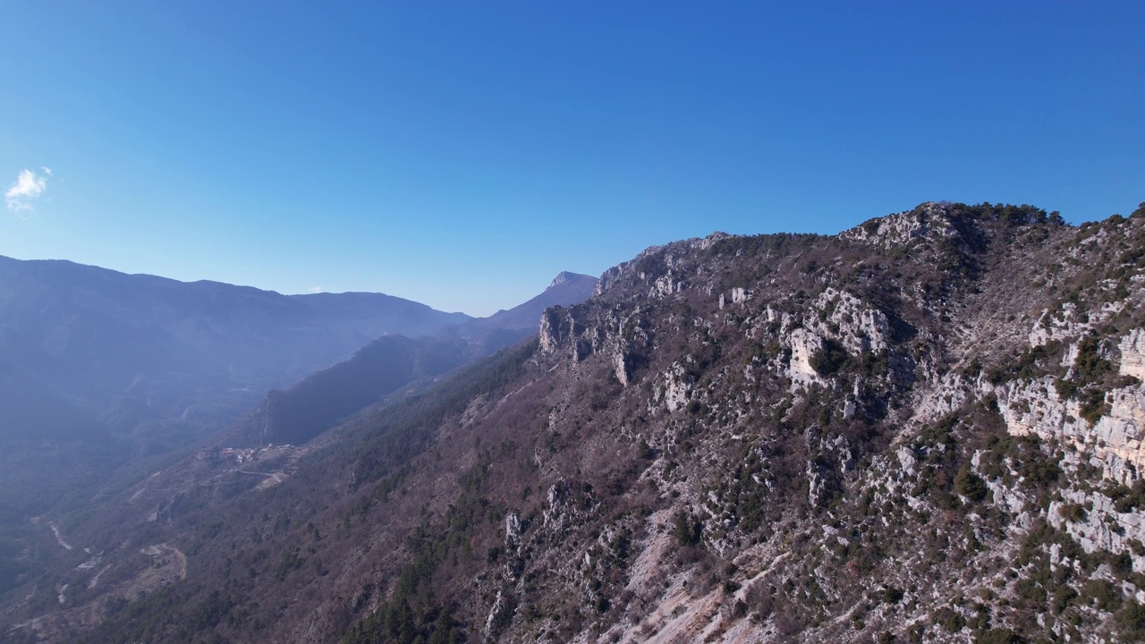 法国埃斯特隆山谷阿尔卑斯山脉的山脊视频素材