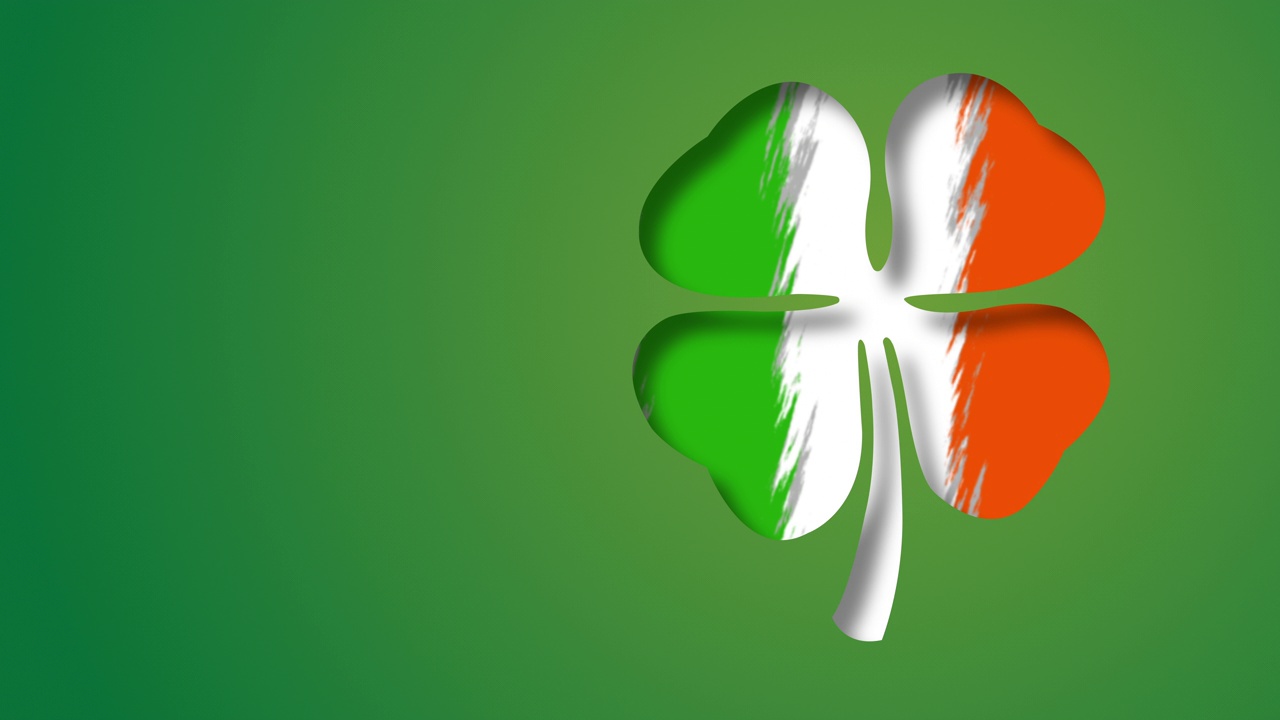 爱尔兰国旗上的四叶草，圣帕特里克节的概念视频素材