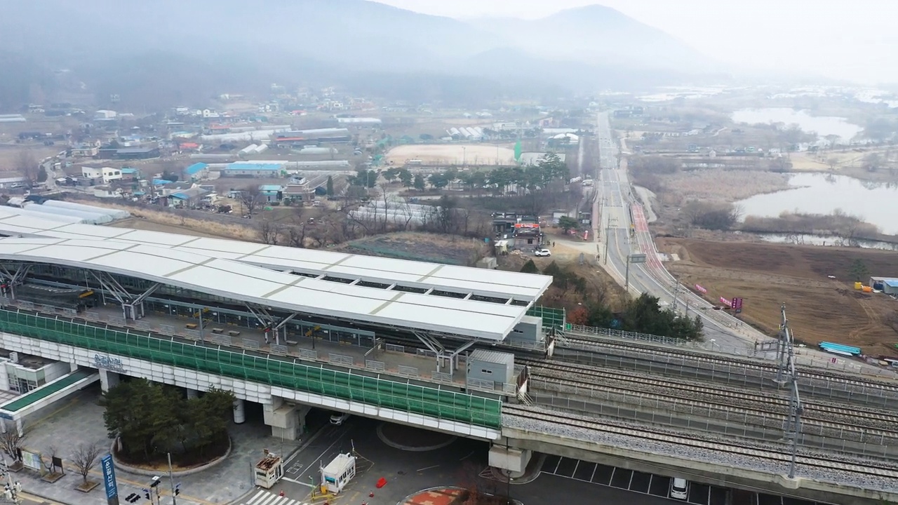 韩国京畿道琼郡云吉山站附近的市中心视频素材