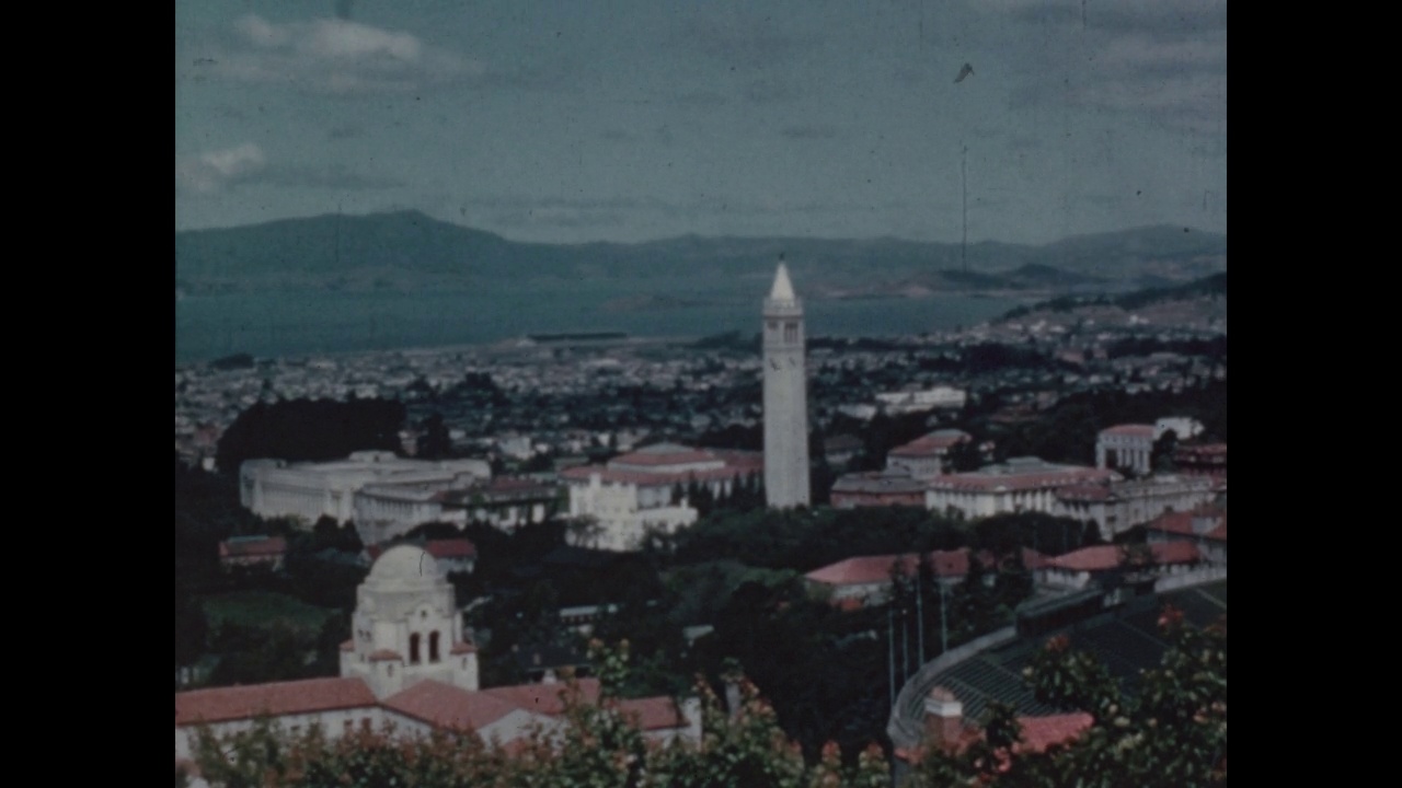 萨瑟塔，加州大学伯克利分校，美国加州，1945年。视频素材