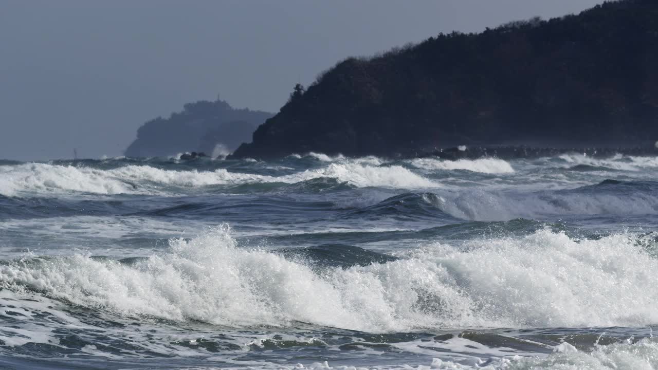 东海/韩国附近的海浪视频素材