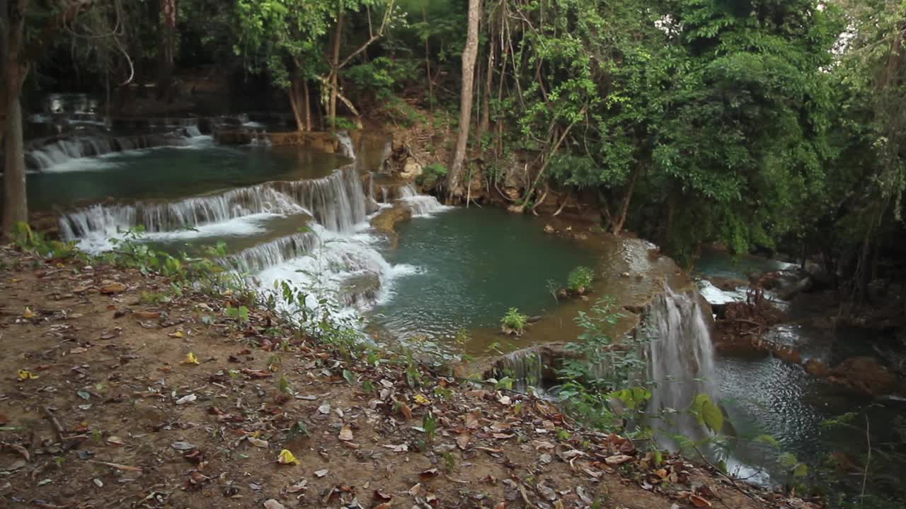 Huay Mae Kamin瀑布视频素材