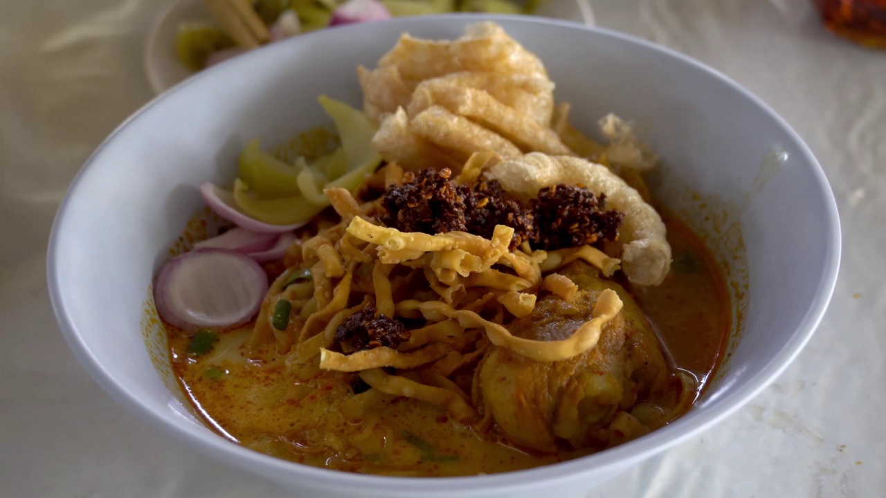 Khao Soi Kai或Khao Soi Gai视频素材