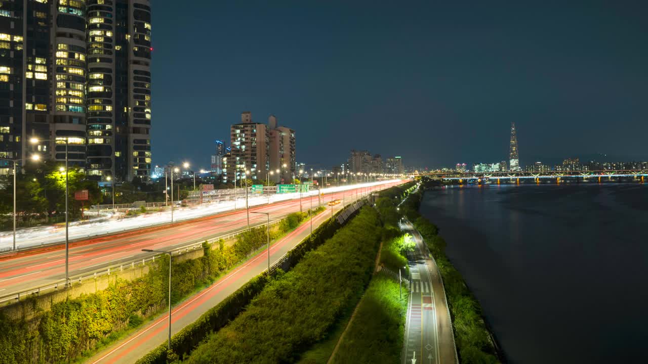 汉城城东区、松坡区、汉江附近、江边高速公路、乐天世界大厦等市中心的夜景视频素材