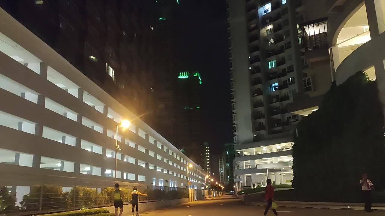 夜景，移动的汽车视频下载