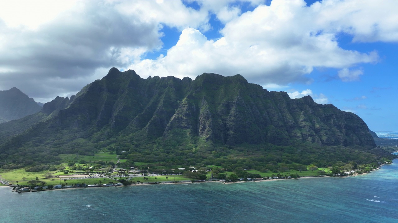 美国夏威夷瓦胡岛Kualoa牧场附近的自然风光视频素材