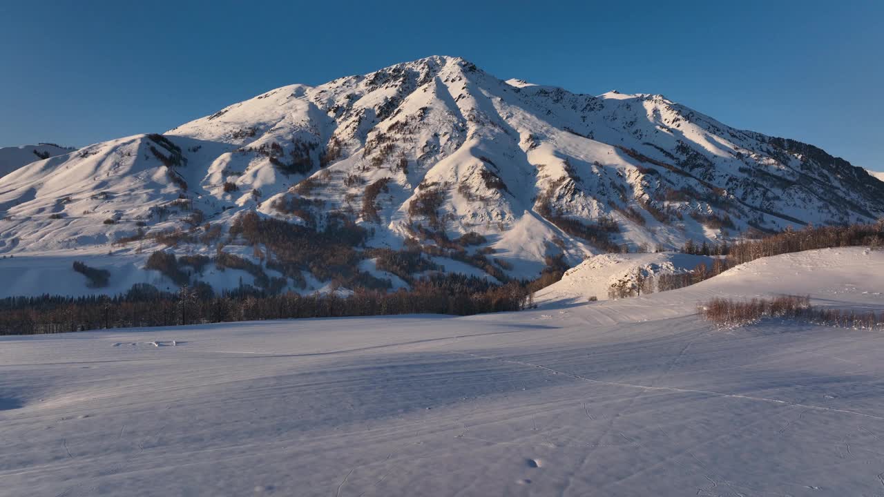 滑雪场的冬雪视频素材