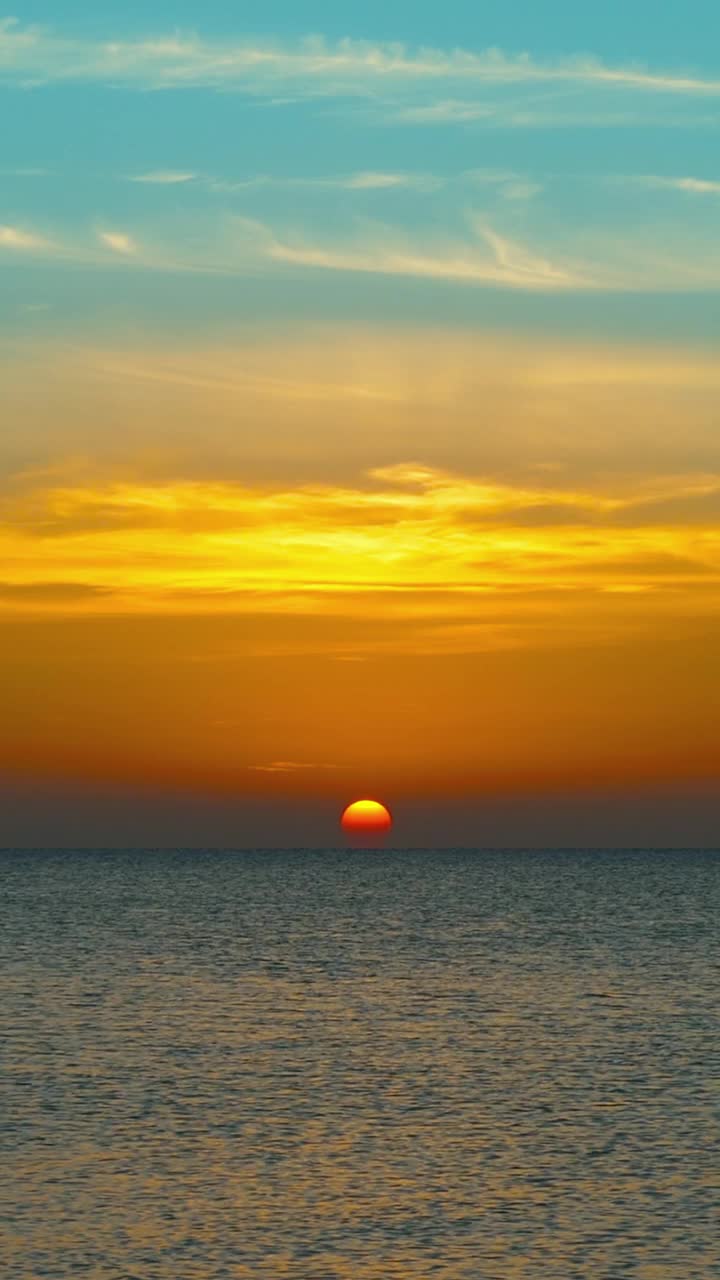 海上的日出视频素材