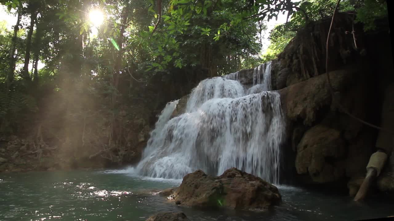 Huay Mae Kamin瀑布视频下载