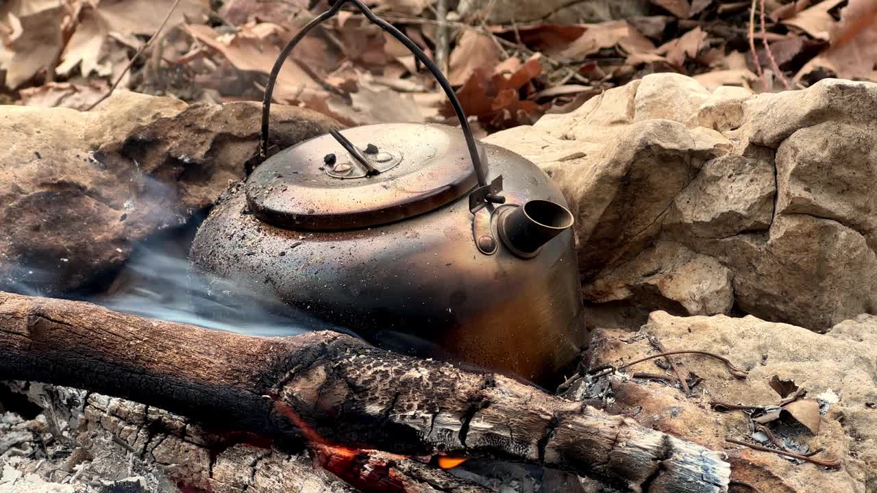 柴火茶壶视频素材