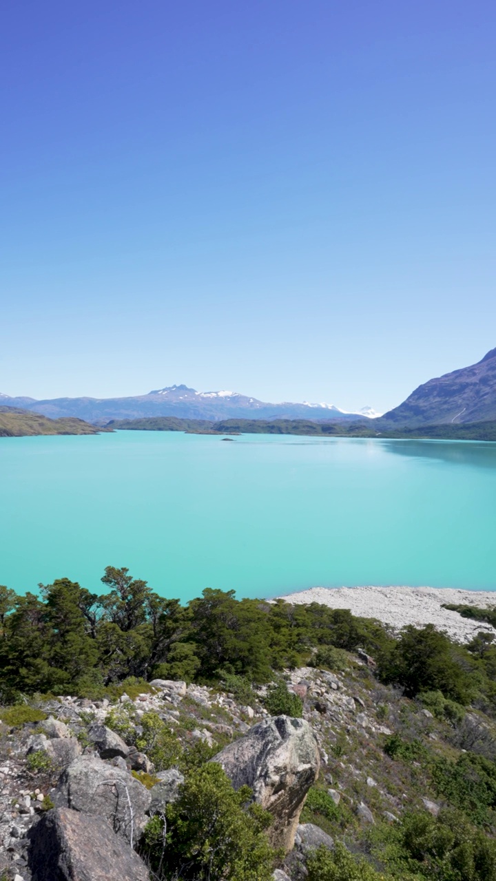 amazing view to lake Nordenskjöld and Cuernos del Paine or Paine horns mountain in Torres del Paine National Park in Patagonia视频素材