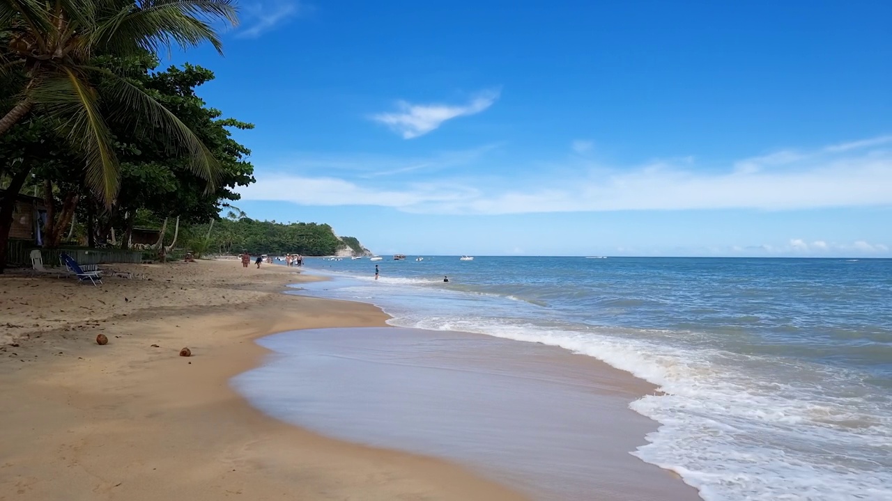 查看镜像海滩，Caraiva, Porto Seguro视频素材